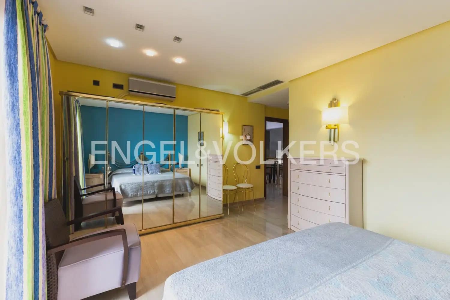 7 sovrum Villa till salu i Chiva med pool garage - 985 000 € (Ref: 9902167)