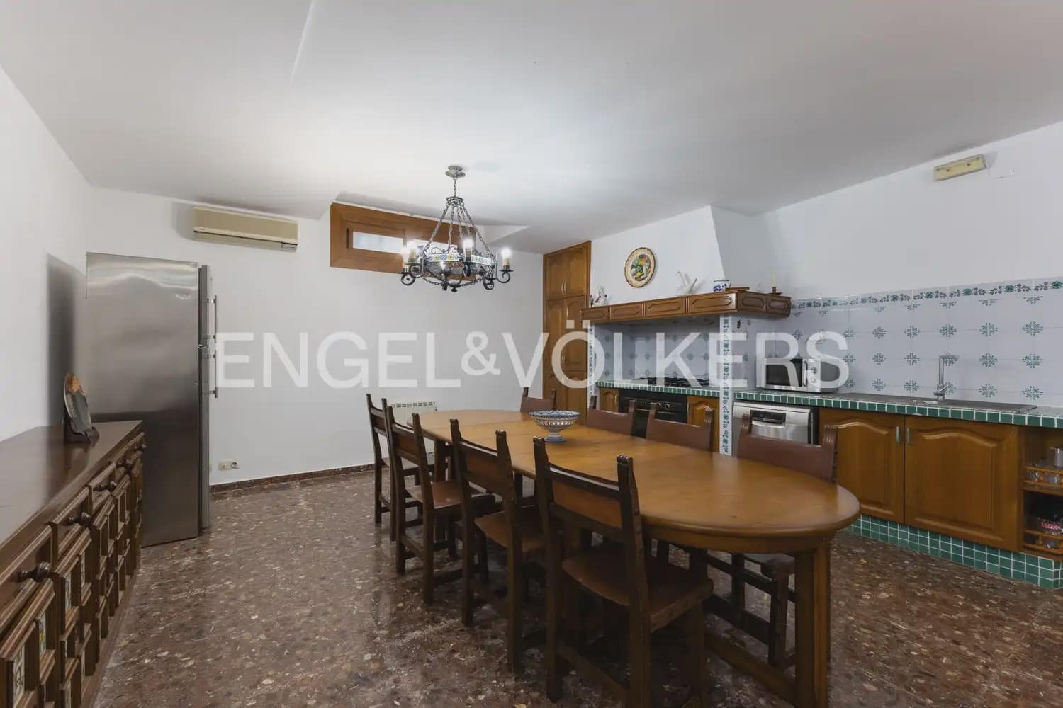 7 sovrum Villa till salu i Chiva med pool garage - 985 000 € (Ref: 9902167)