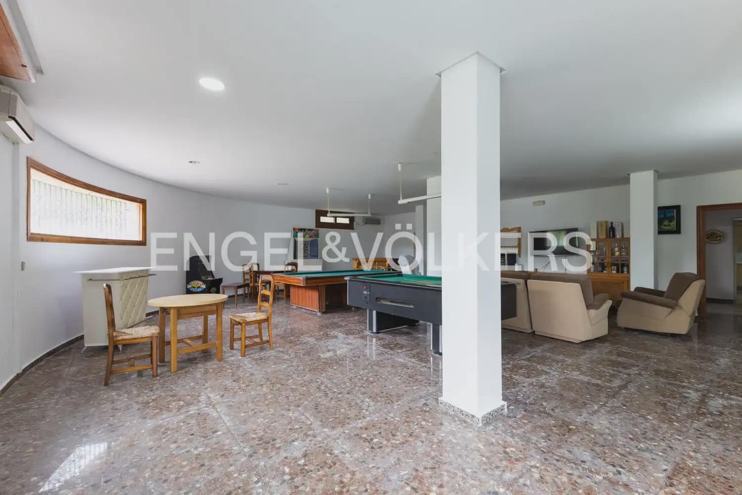 7 sovrum Villa till salu i Chiva med pool garage - 985 000 € (Ref: 9902167)