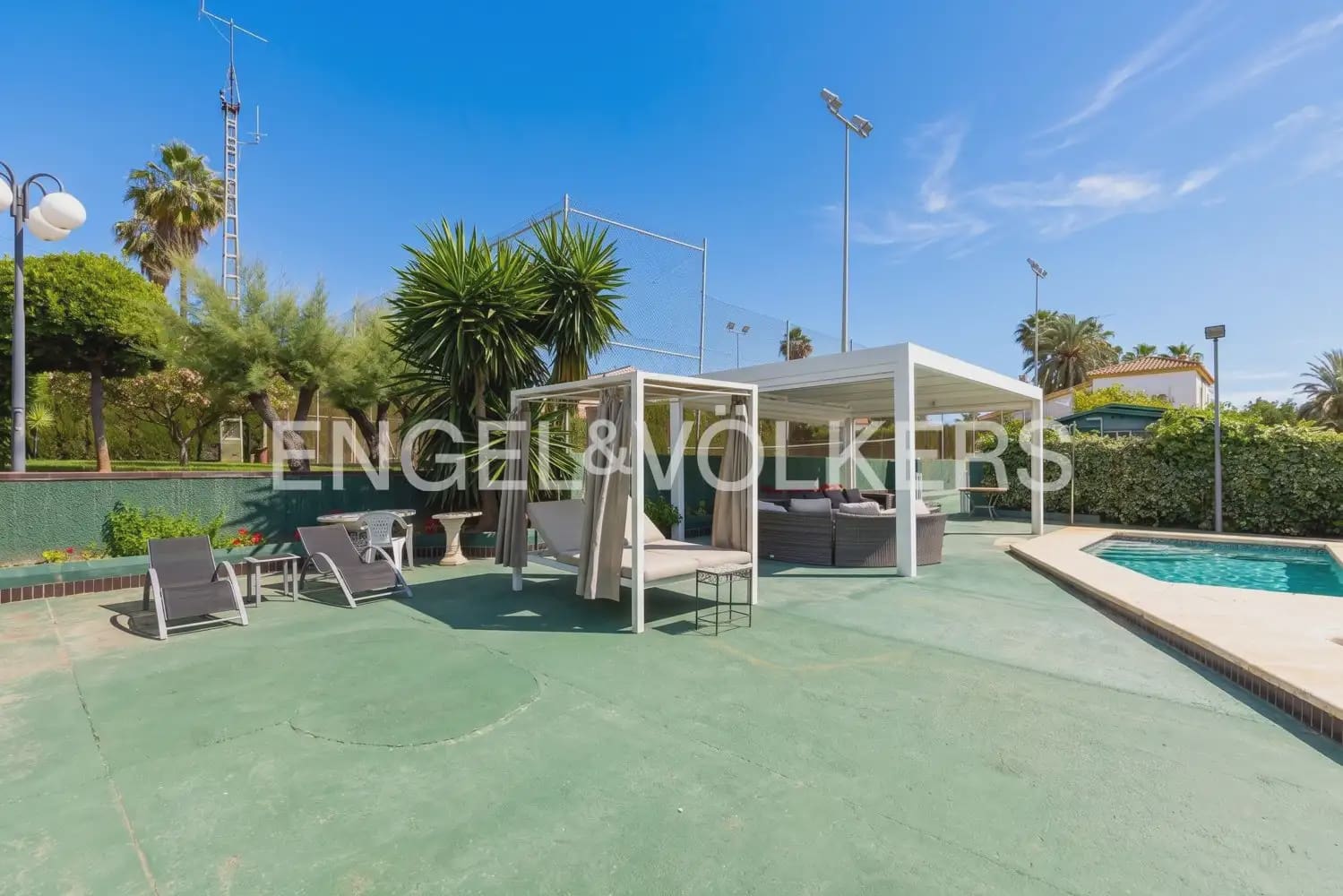 7 sovrum Villa till salu i Chiva med pool garage - 985 000 € (Ref: 9902167)