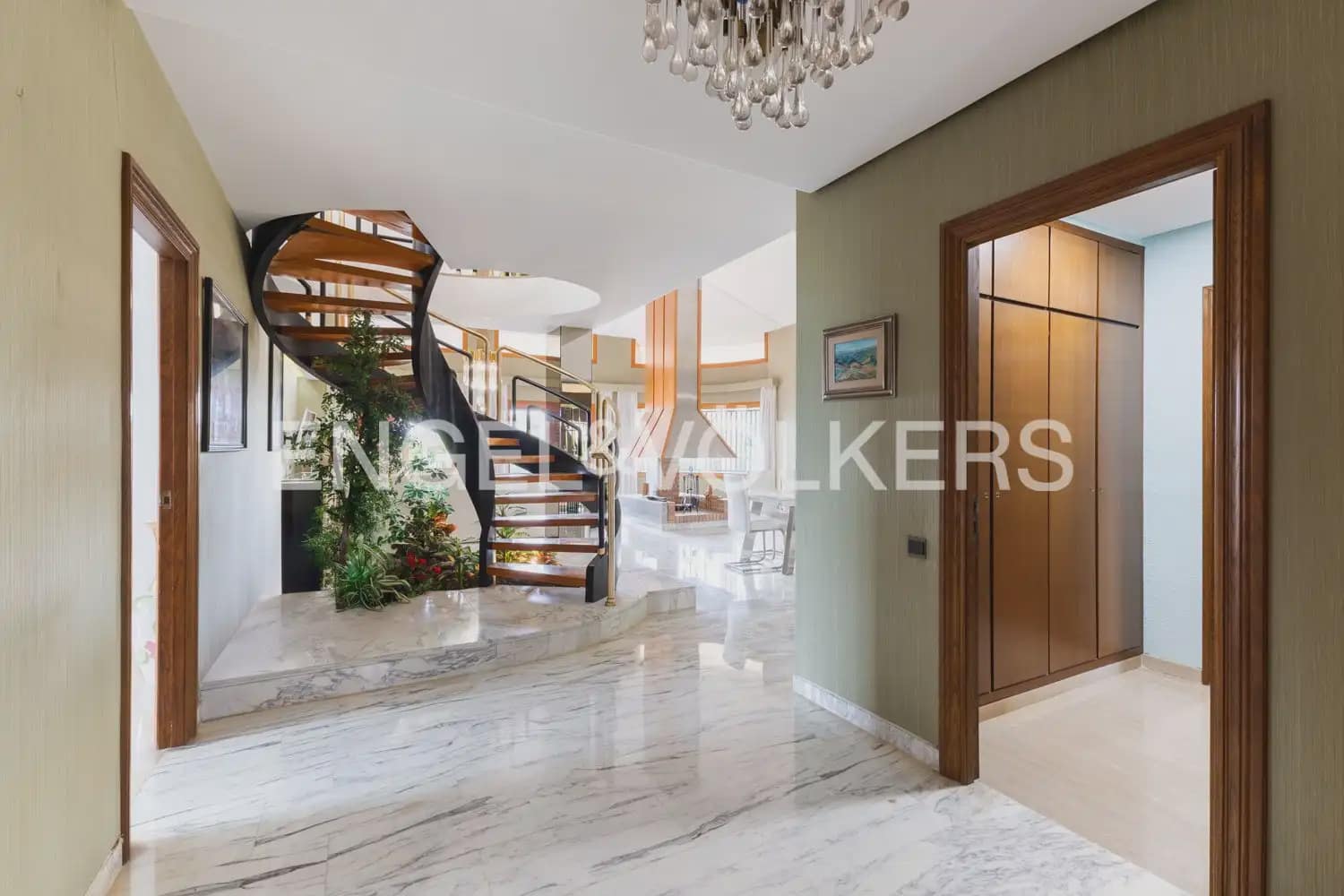 7 sovrum Villa till salu i Chiva med pool garage - 985 000 € (Ref: 9902167)
