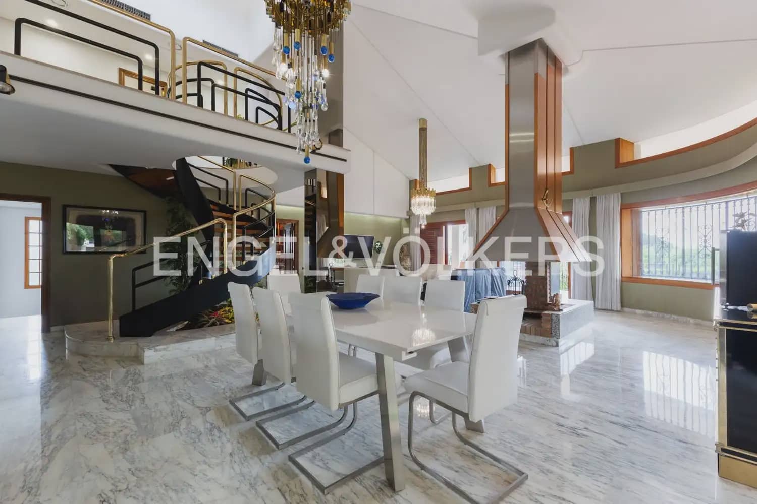 7 sovrum Villa till salu i Chiva med pool garage - 985 000 € (Ref: 9902167)