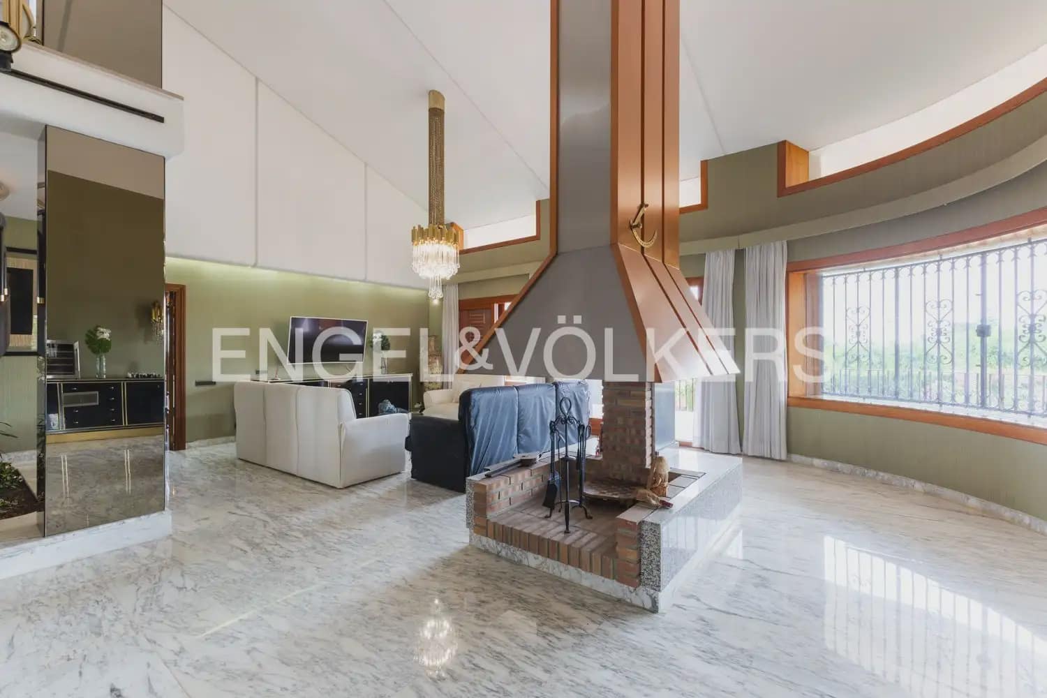 7 sovrum Villa till salu i Chiva med pool garage - 985 000 € (Ref: 9902167)
