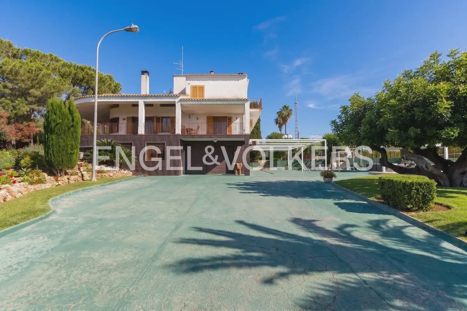 7 sovrum Villa till salu i Chiva med pool garage - 985 000 € (Ref: 9902167)
