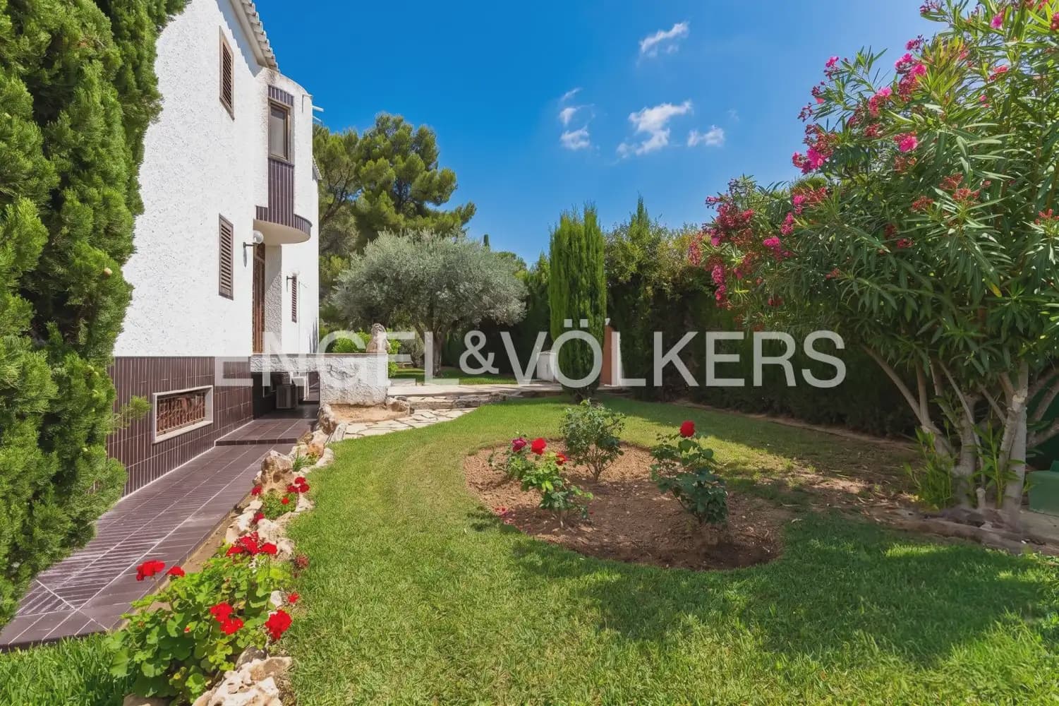 7 sovrum Villa till salu i Chiva med pool garage - 985 000 € (Ref: 9902167)