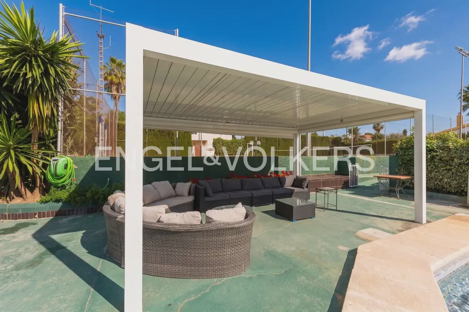 7 sovrum Villa till salu i Chiva med pool garage - 985 000 € (Ref: 9902167)