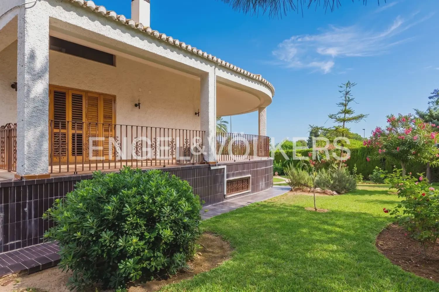 7 sovrum Villa till salu i Chiva med pool garage - 985 000 € (Ref: 9902167)
