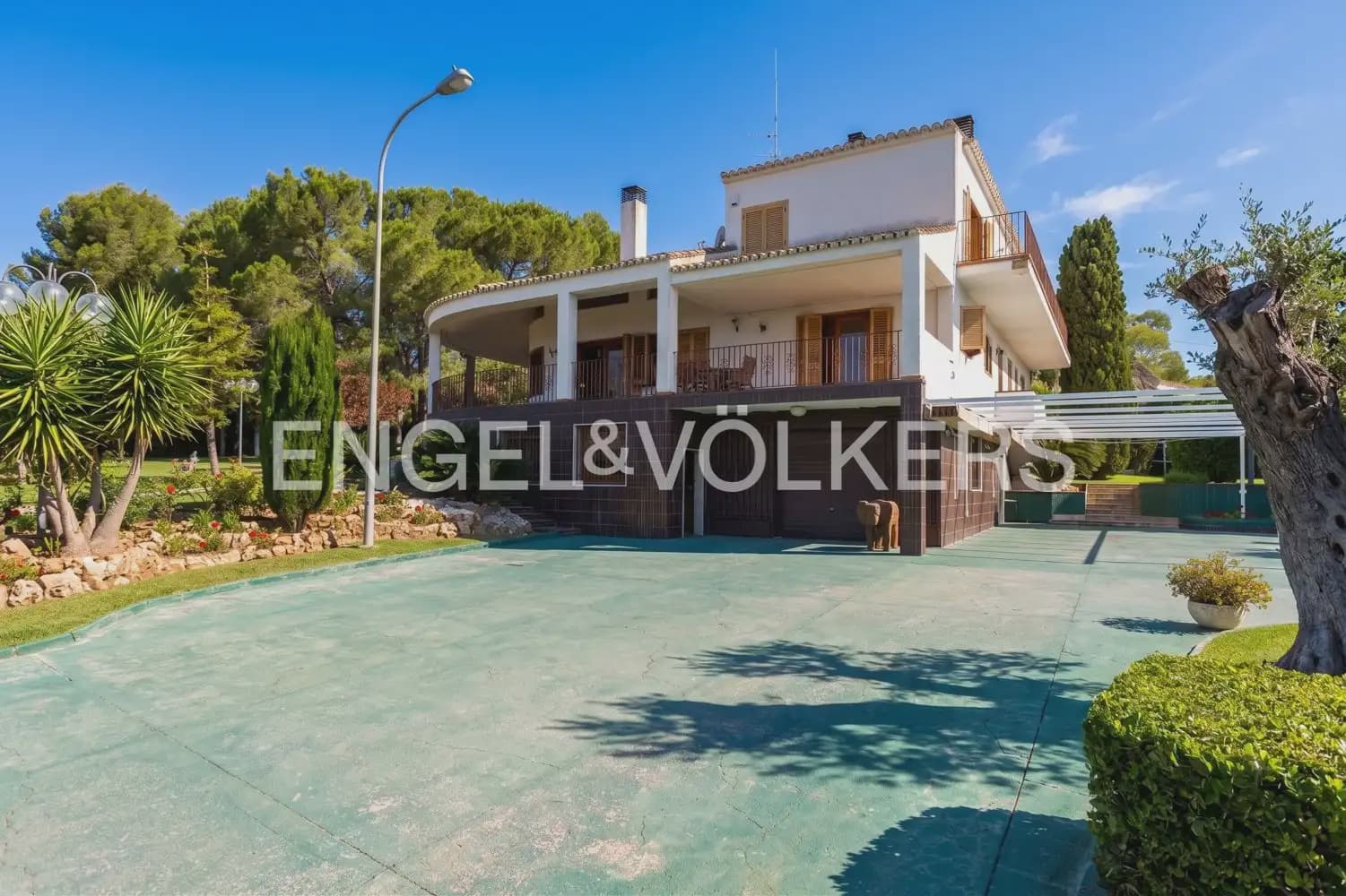 7 sovrum Villa till salu i Chiva med pool garage - 985 000 € (Ref: 9902167)