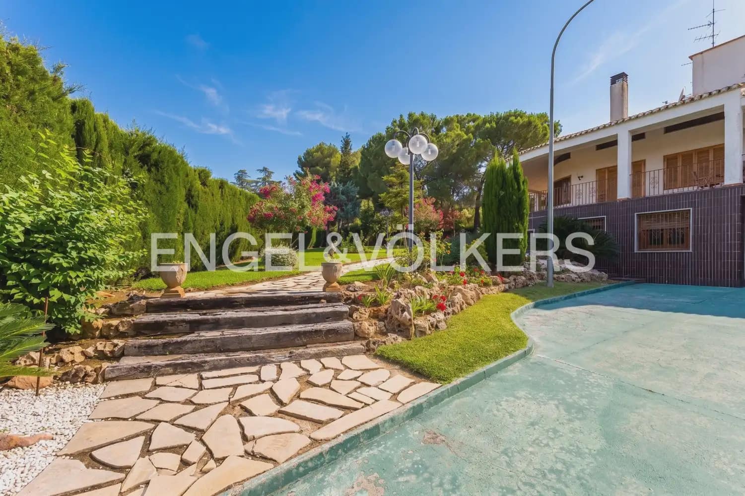 7 sovrum Villa till salu i Chiva med pool garage - 985 000 € (Ref: 9902167)