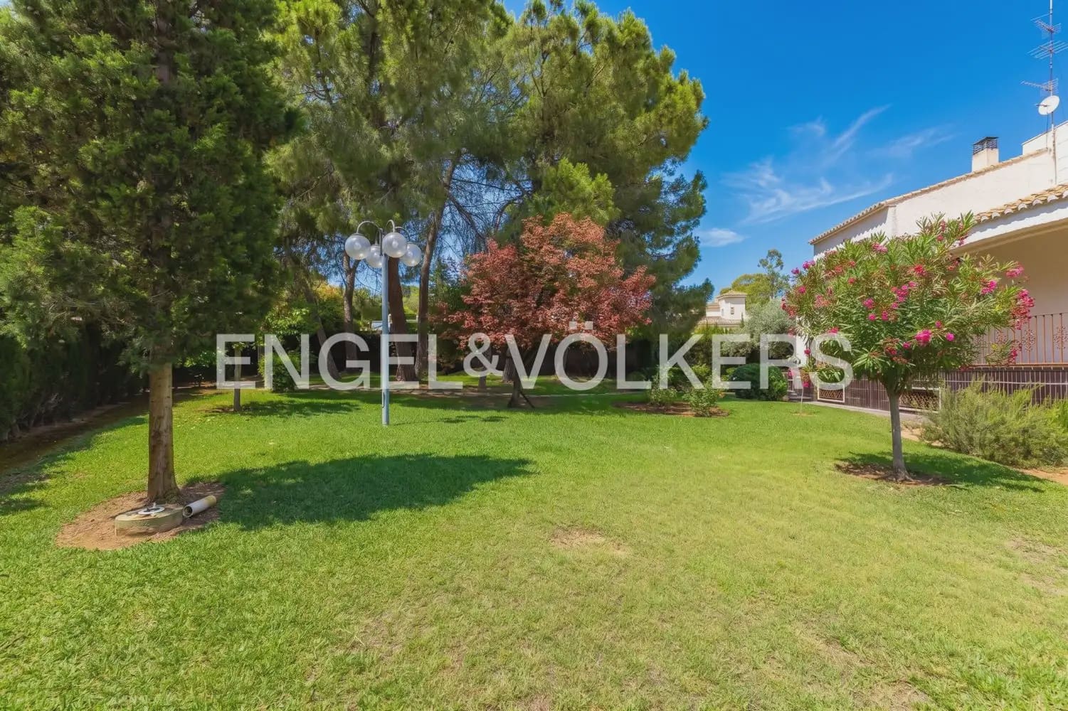 7 sovrum Villa till salu i Chiva med pool garage - 985 000 € (Ref: 9902167)