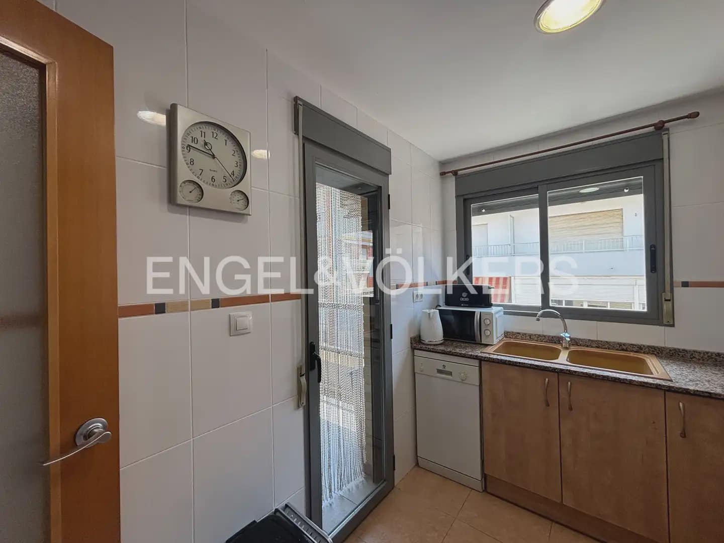 2 soveværelse Lejlighed til leje i Sagunto / Sagunt med garage - € 2.000 (Ref: 9902168)