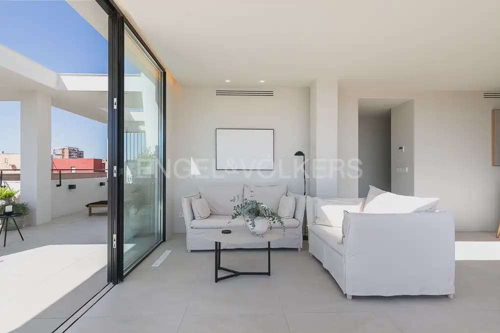 2 sypialnia Penthouse do wynajęcia w Miasto Walencja - 2 500 € (Ref: 9902173)