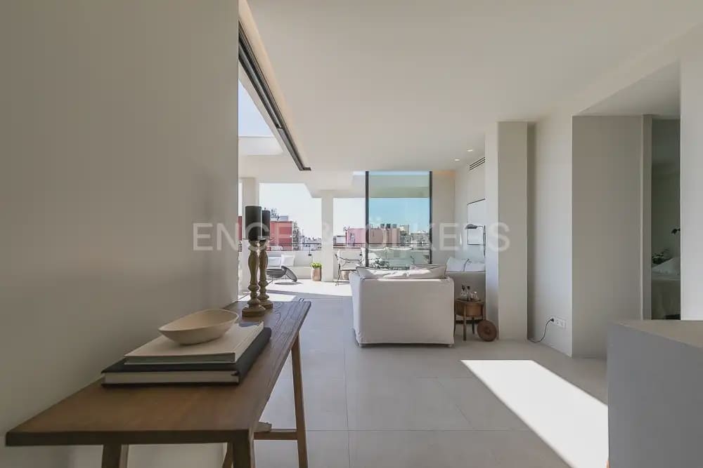 2 sypialnia Penthouse do wynajęcia w Miasto Walencja - 2 500 € (Ref: 9902173)