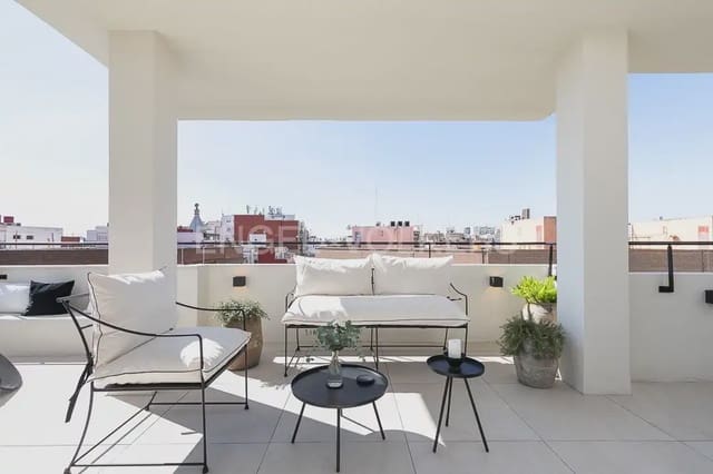 2 sypialnia Penthouse do wynajęcia w Exposicio, Miasto Walencja - 2 500 € (Ref: 9902173)