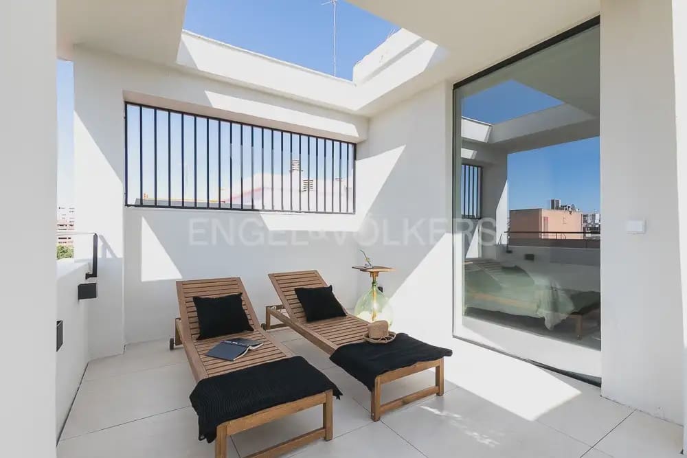 2 sypialnia Penthouse do wynajęcia w Miasto Walencja - 2 500 € (Ref: 9902173)