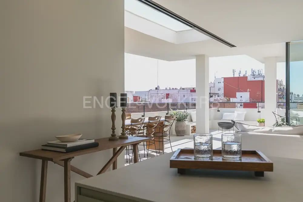 2 sypialnia Penthouse do wynajęcia w Miasto Walencja - 2 500 € (Ref: 9902173)