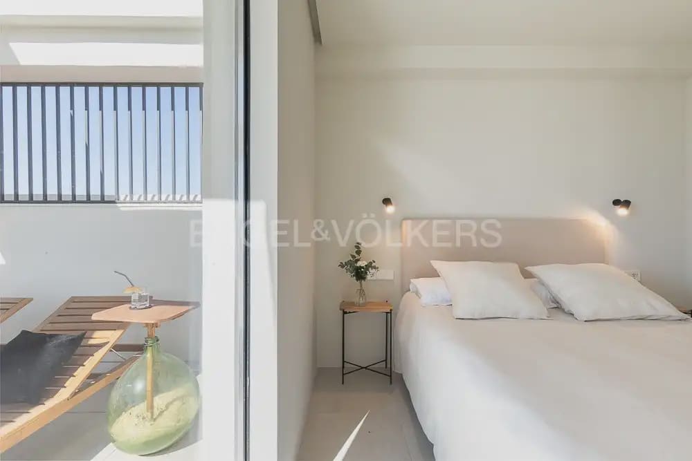 2 sypialnia Penthouse do wynajęcia w Miasto Walencja - 2 500 € (Ref: 9902173)