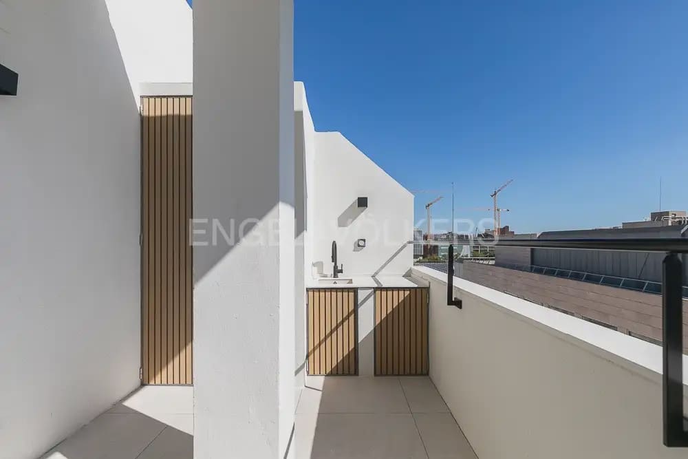 2 sypialnia Penthouse do wynajęcia w Miasto Walencja - 2 500 € (Ref: 9902173)