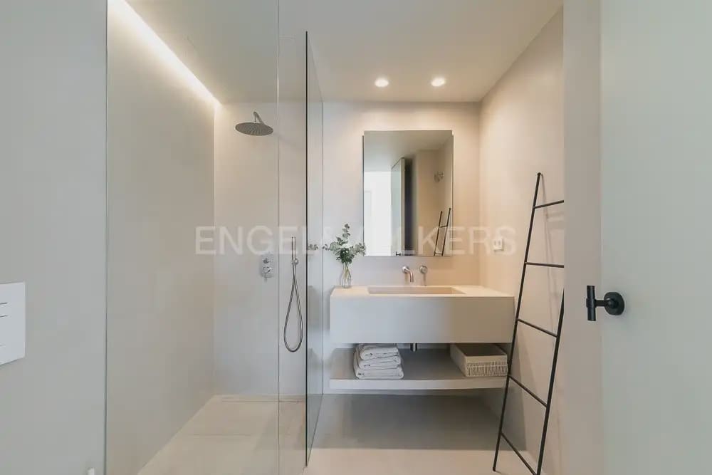 2 sypialnia Penthouse do wynajęcia w Miasto Walencja - 2 500 € (Ref: 9902173)