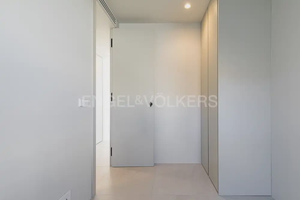 2 sypialnia Penthouse do wynajęcia w Miasto Walencja - 2 500 € (Ref: 9902173)