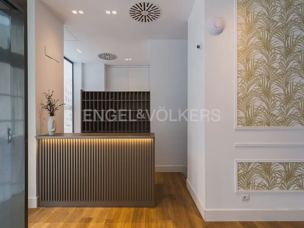 2 quarto Apartamento para arrendar em Valencia cidade com piscina garagem - 1 850 € (Ref: 9902392)