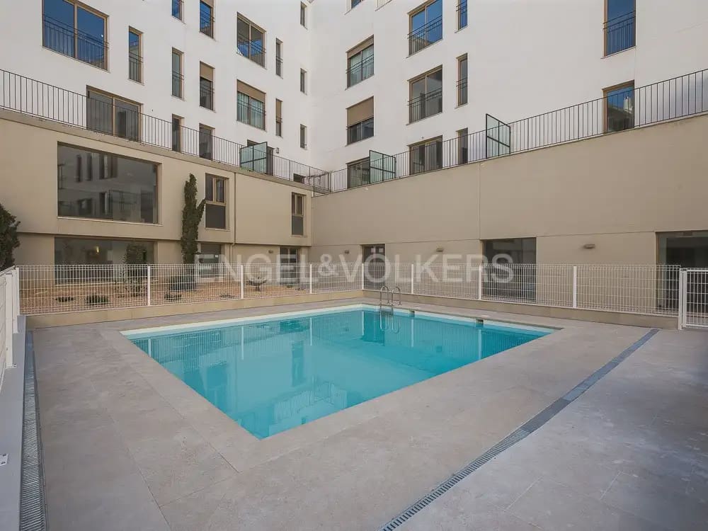 2 quarto Apartamento para arrendar em Valencia cidade com piscina garagem - 1 850 € (Ref: 9902392)