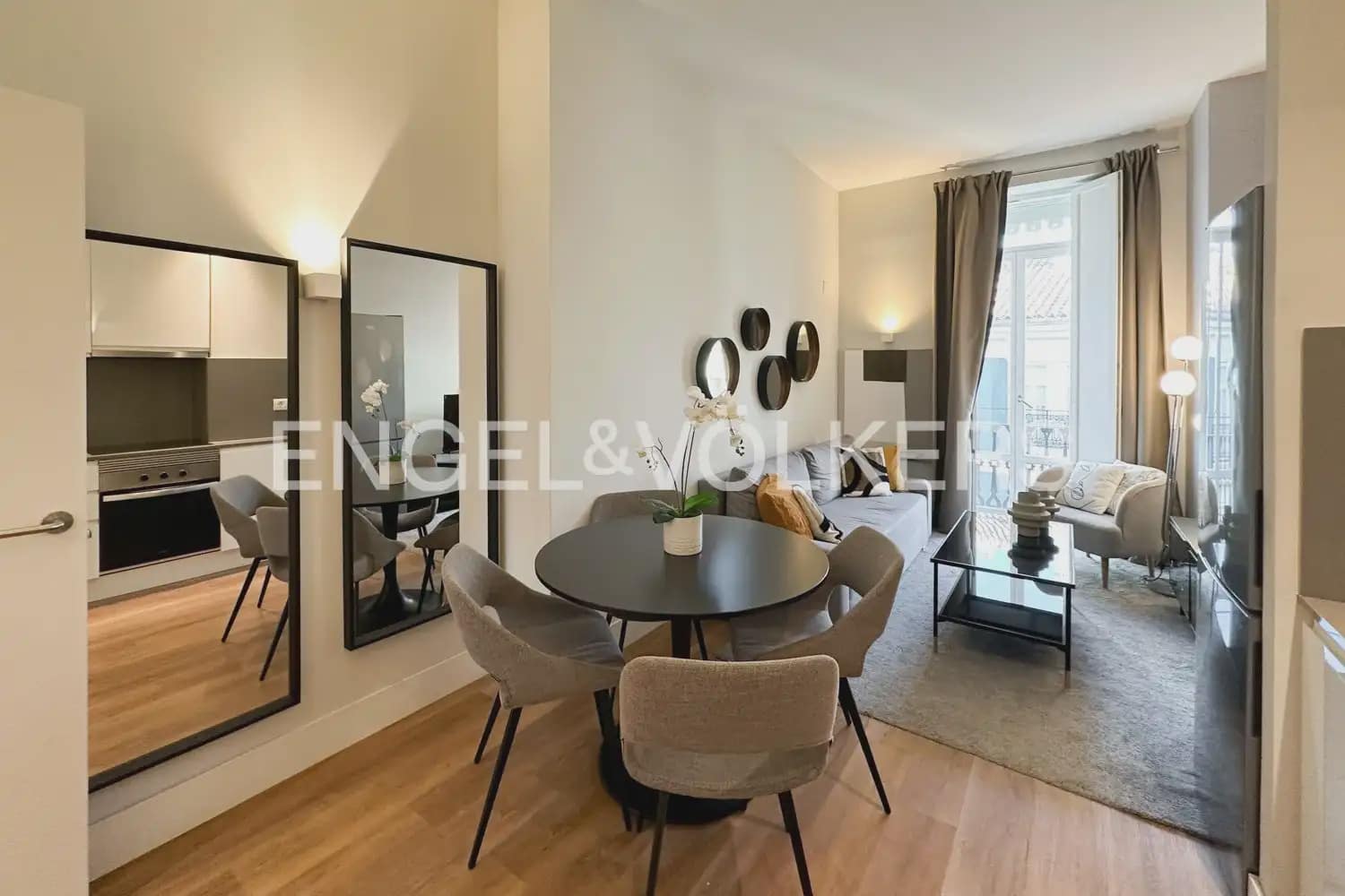 Piso de 1 habitación en València ciudad en alquiler con piscina garaje - 1.495 € (Ref: 9902393)