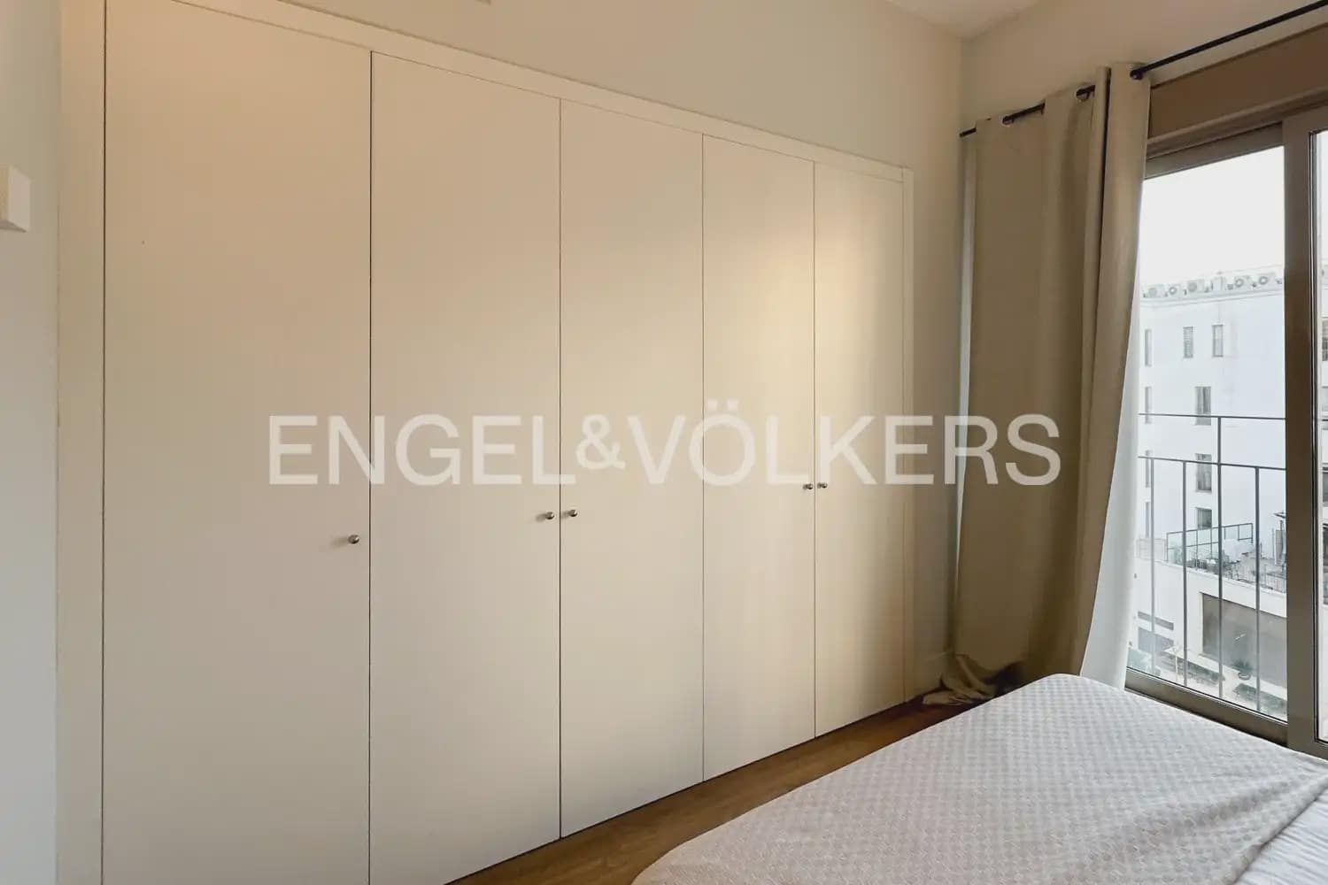 Piso de 1 habitación en València ciudad en alquiler con piscina garaje - 1.495 € (Ref: 9902393)