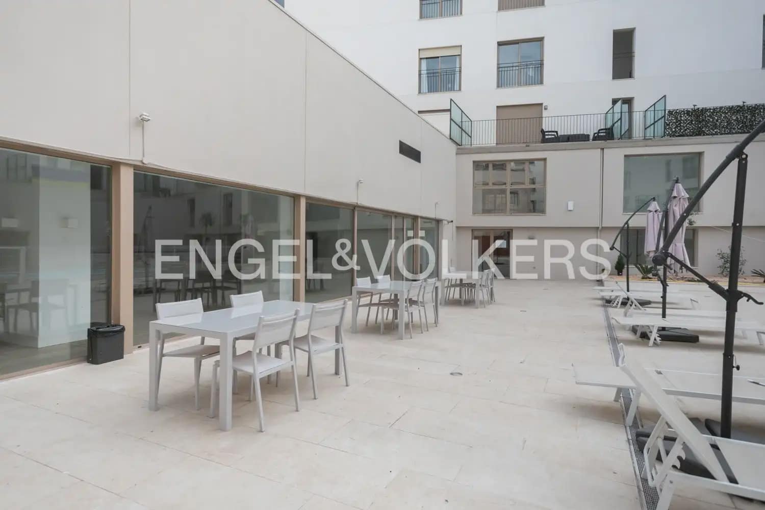 Piso de 1 habitación en València ciudad en alquiler con piscina garaje - 1.495 € (Ref: 9902393)