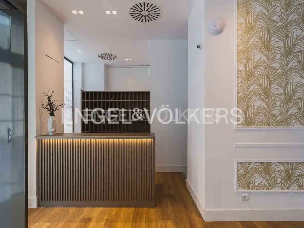 Piso de 1 habitación en València ciudad en alquiler con piscina garaje - 1.800 € (Ref: 9902394)