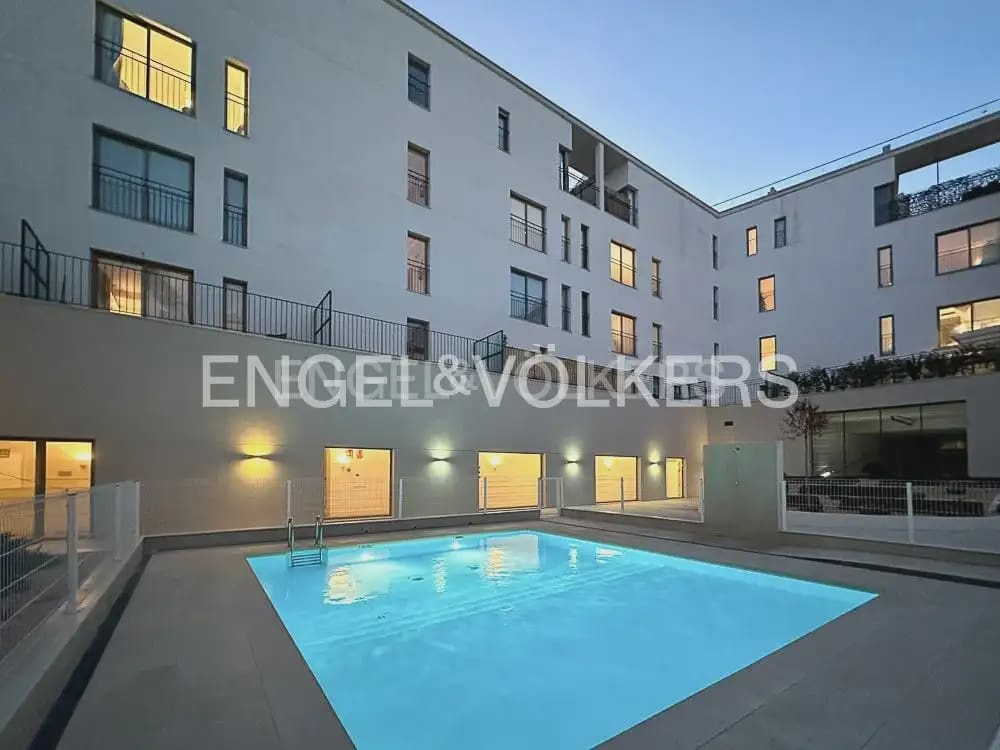 Piso de 1 habitación en València ciudad en alquiler con piscina garaje - 1.800 € (Ref: 9902394)