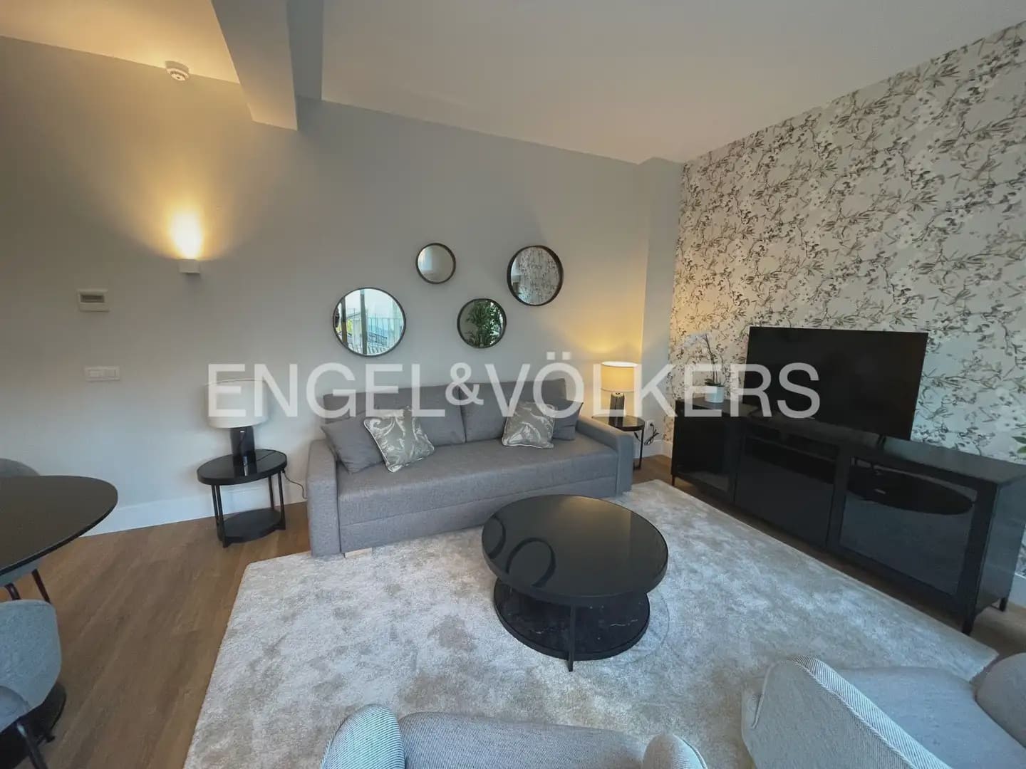 Piso de 1 habitación en València ciudad en alquiler con piscina garaje - 1.800 € (Ref: 9902394)