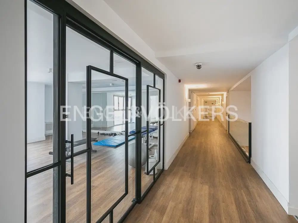 Piso de 1 habitación en València ciudad en alquiler con piscina garaje - 1.800 € (Ref: 9902394)