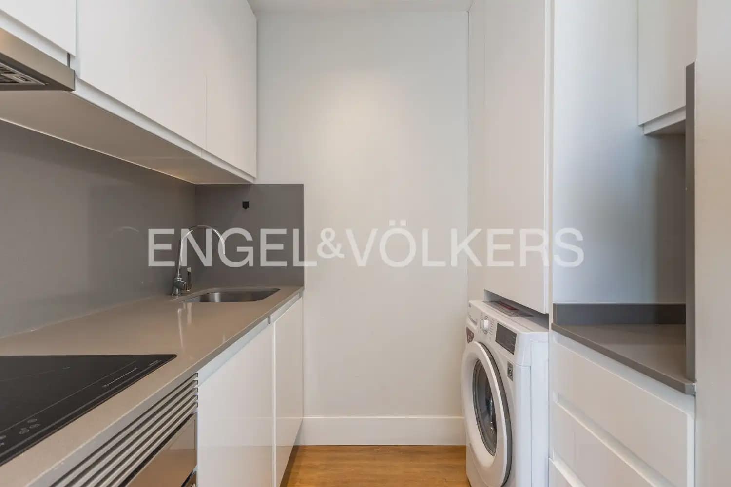 1 soveværelse Lejlighed til leje i Valencia by med swimmingpool garage - € 1.800 (Ref: 9902394)