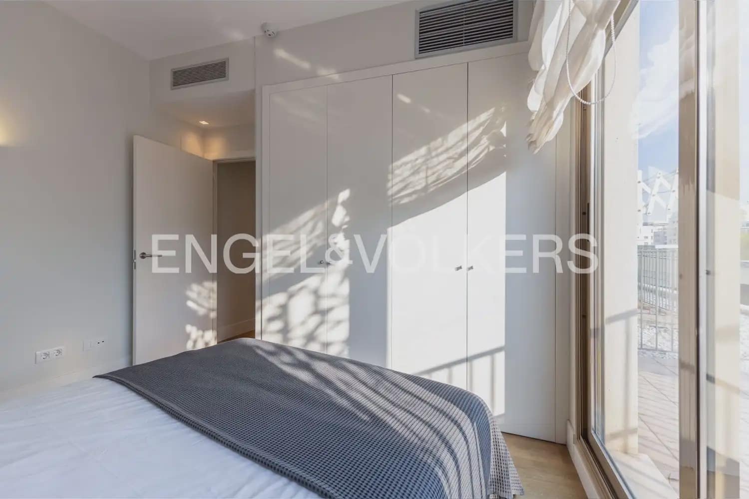 1 soveværelse Lejlighed til leje i Valencia by med swimmingpool garage - € 1.800 (Ref: 9902394)