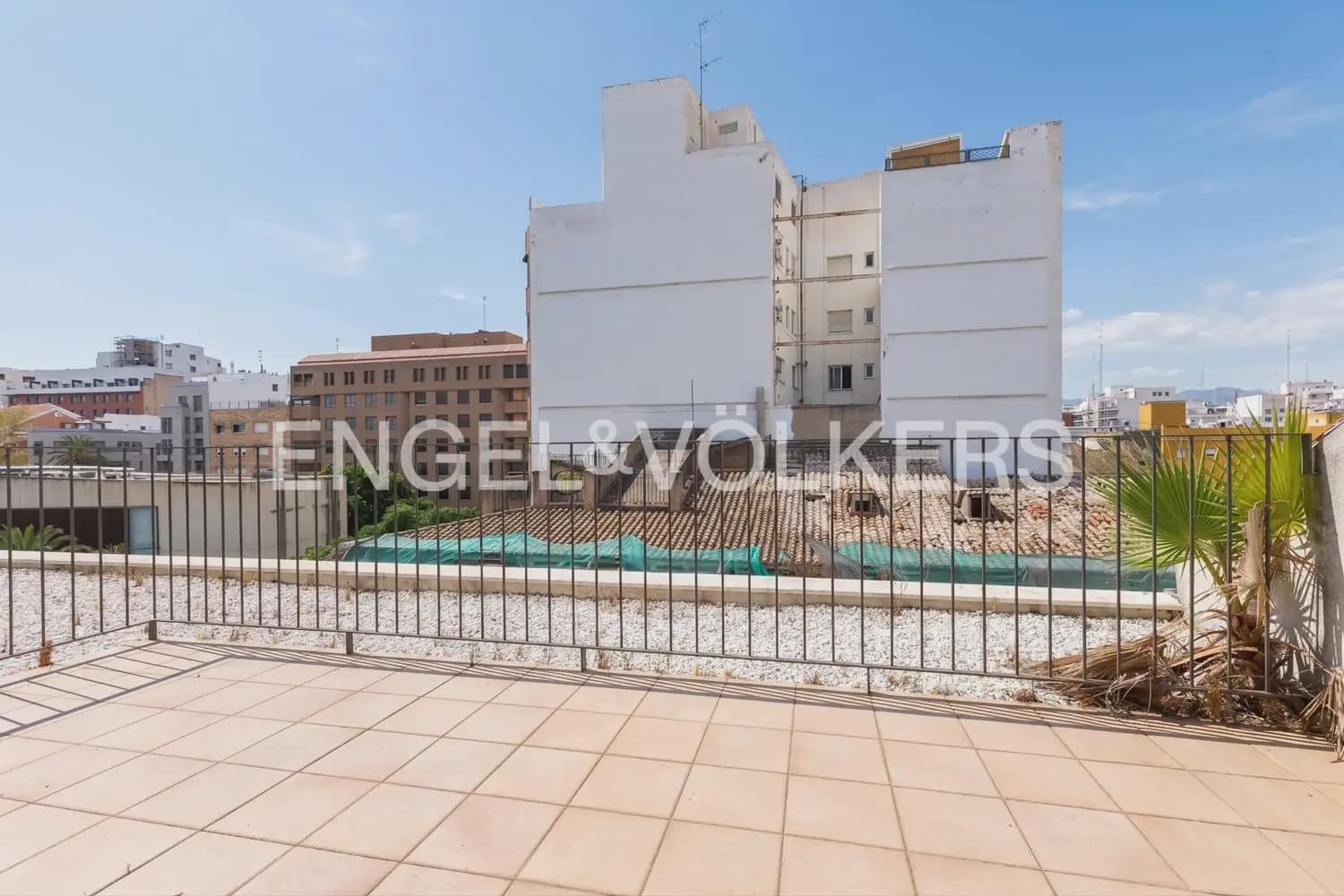 1 soveværelse Lejlighed til leje i Valencia by med swimmingpool garage - € 1.800 (Ref: 9902394)
