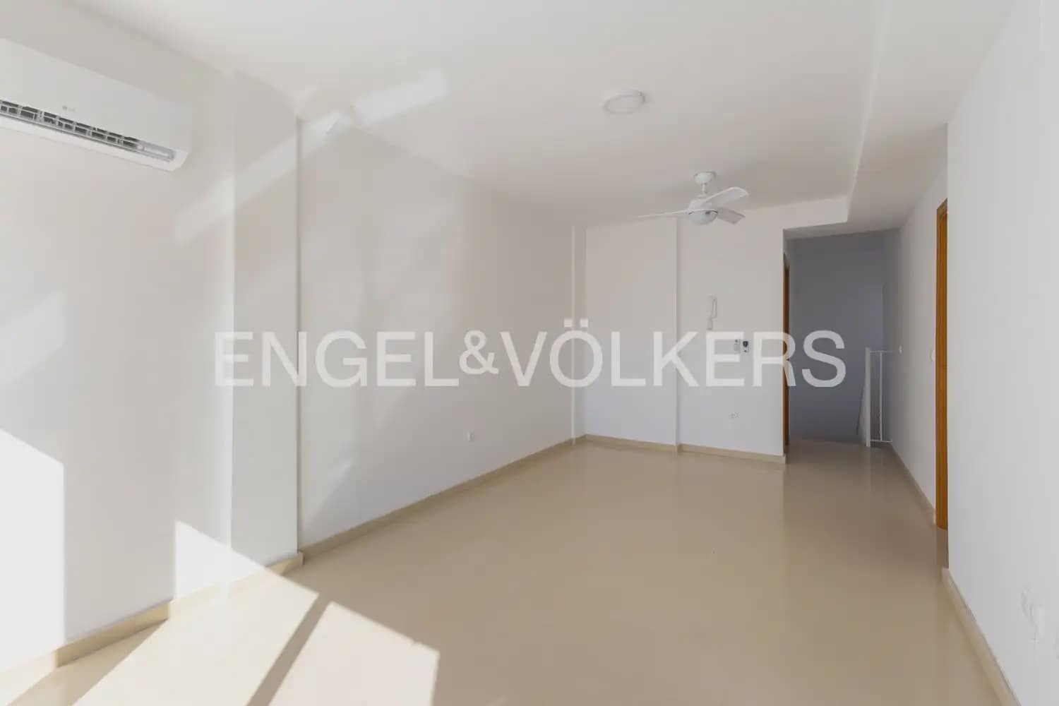 Ático de 3 habitaciones en Rafelbunyol en alquiler con piscina garaje - 1.150 € (Ref: 9902395)