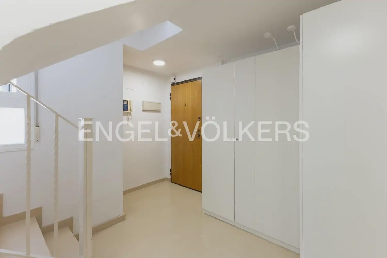 Ático de 3 habitaciones en Rafelbunyol en alquiler con piscina garaje - 1.150 € (Ref: 9902395)
