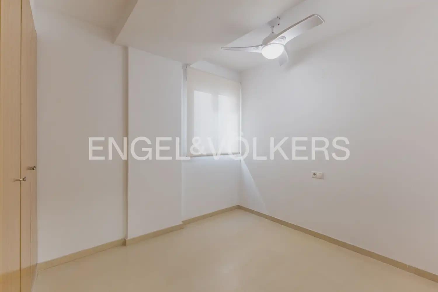 Ático de 3 habitaciones en Rafelbunyol en alquiler con piscina garaje - 1.150 € (Ref: 9902395)