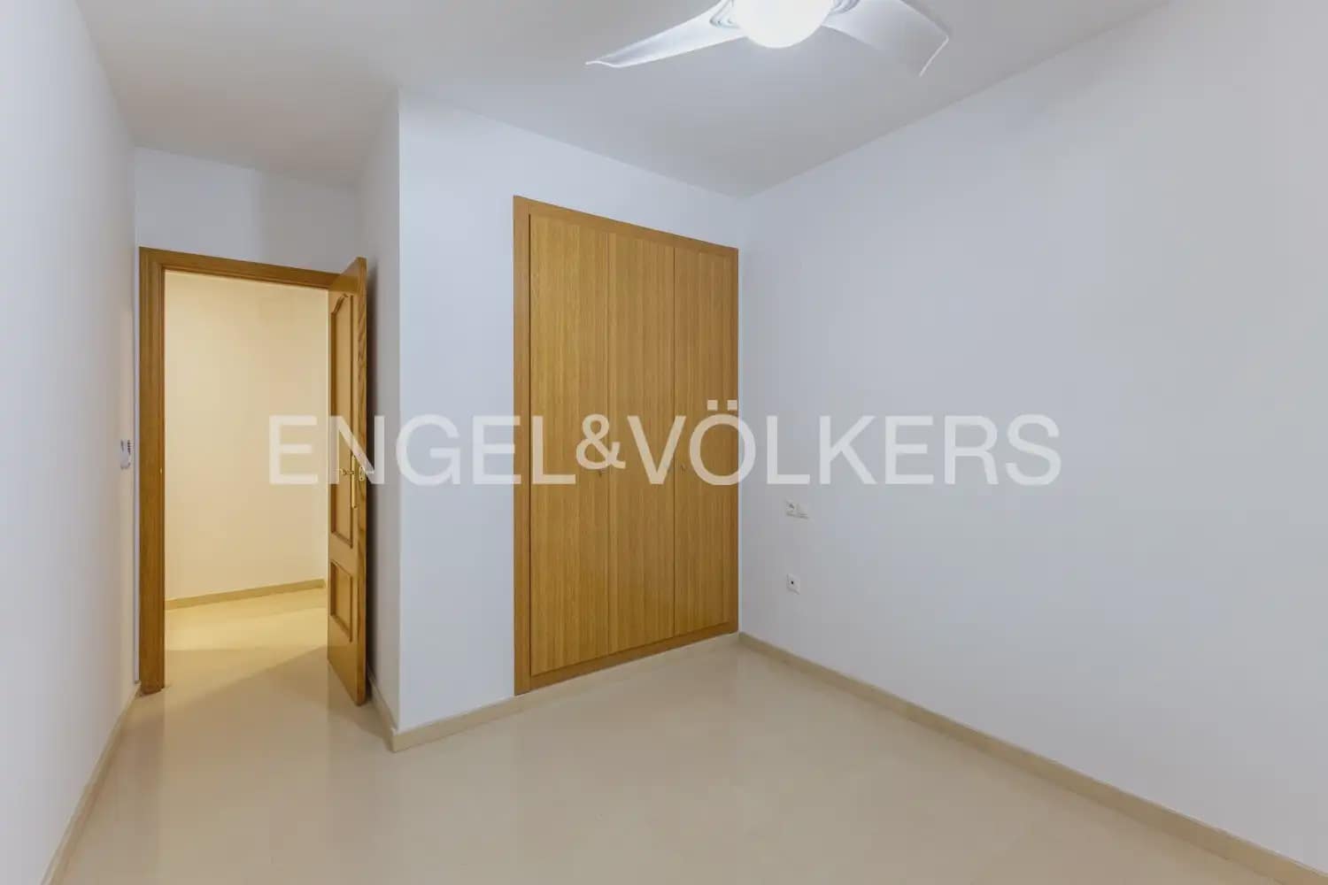 Ático de 3 habitaciones en Rafelbunyol en alquiler con piscina garaje - 1.150 € (Ref: 9902395)