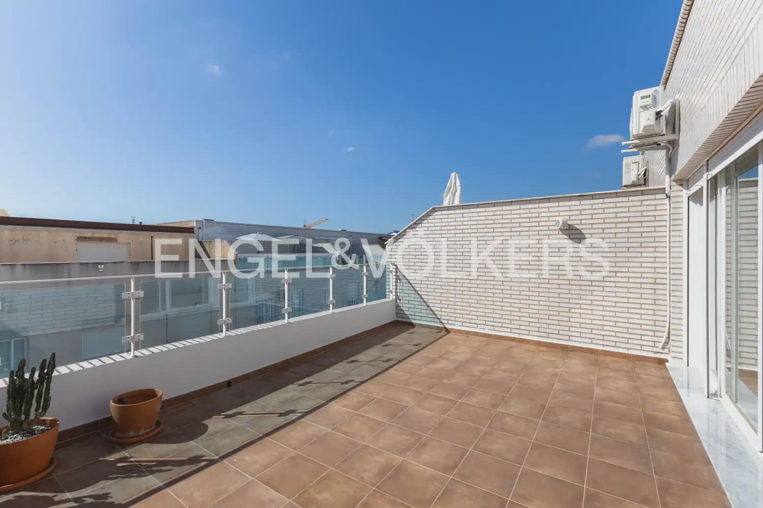 Ático de 3 habitaciones en Rafelbunyol en alquiler con piscina garaje - 1.150 € (Ref: 9902395)