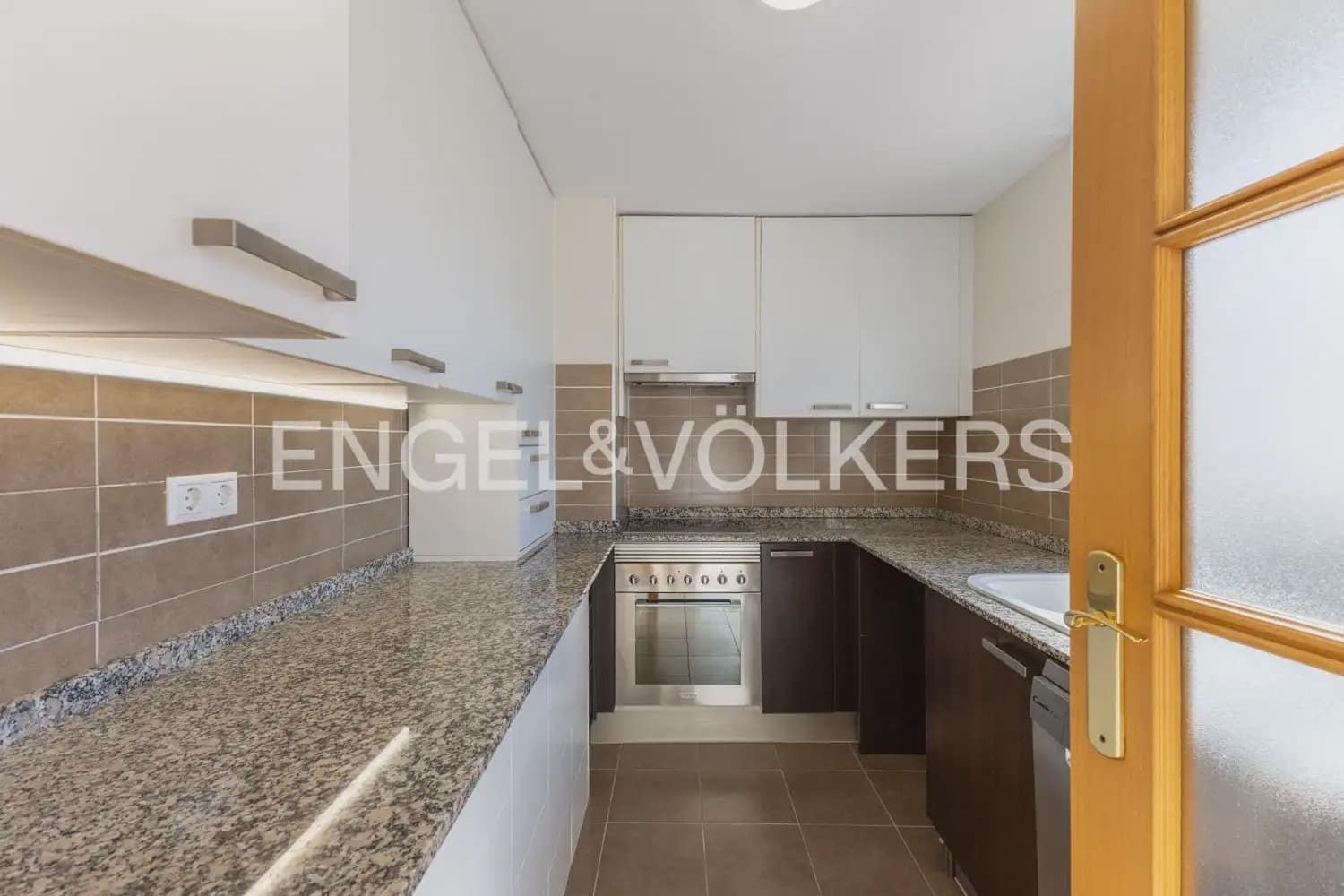 Ático de 3 habitaciones en Rafelbunyol en alquiler con piscina garaje - 1.150 € (Ref: 9902395)