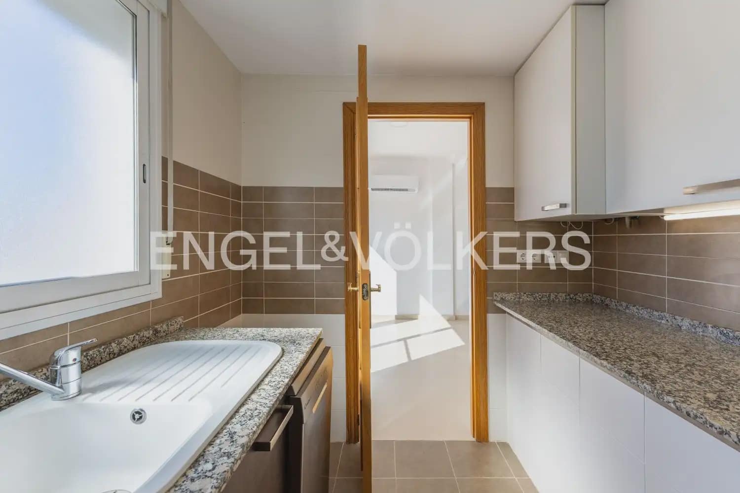 Ático de 3 habitaciones en Rafelbunyol en alquiler con piscina garaje - 1.150 € (Ref: 9902395)