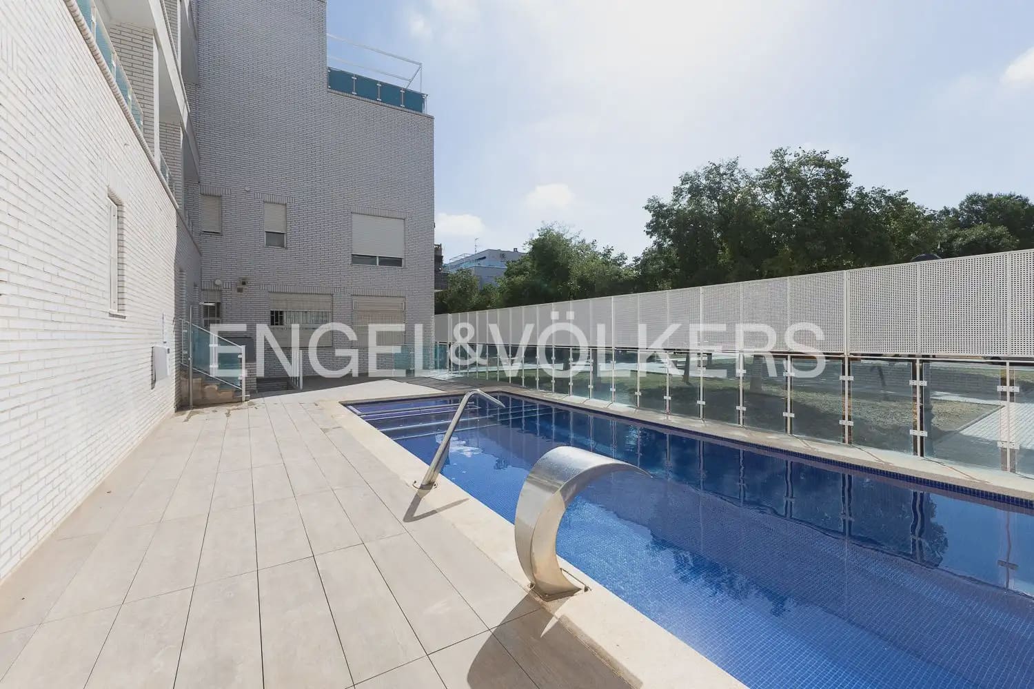 Ático de 3 habitaciones en Rafelbunyol en alquiler con piscina garaje - 1.150 € (Ref: 9902395)