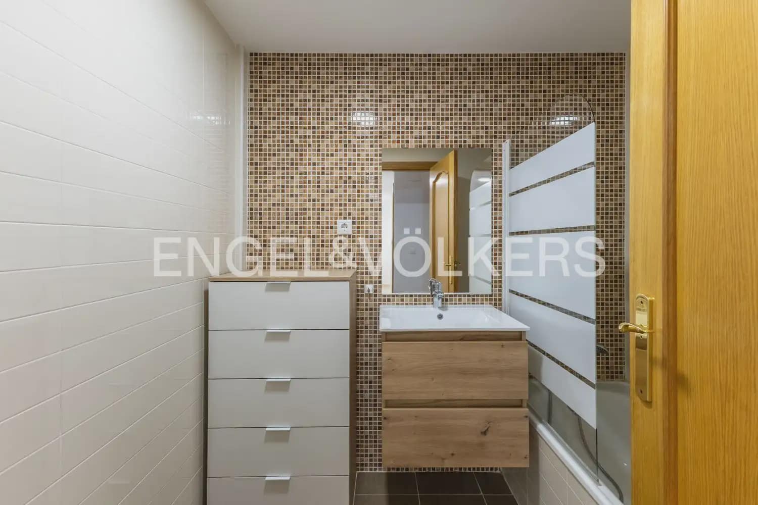 Ático de 3 habitaciones en Rafelbunyol en alquiler con piscina garaje - 1.150 € (Ref: 9902395)