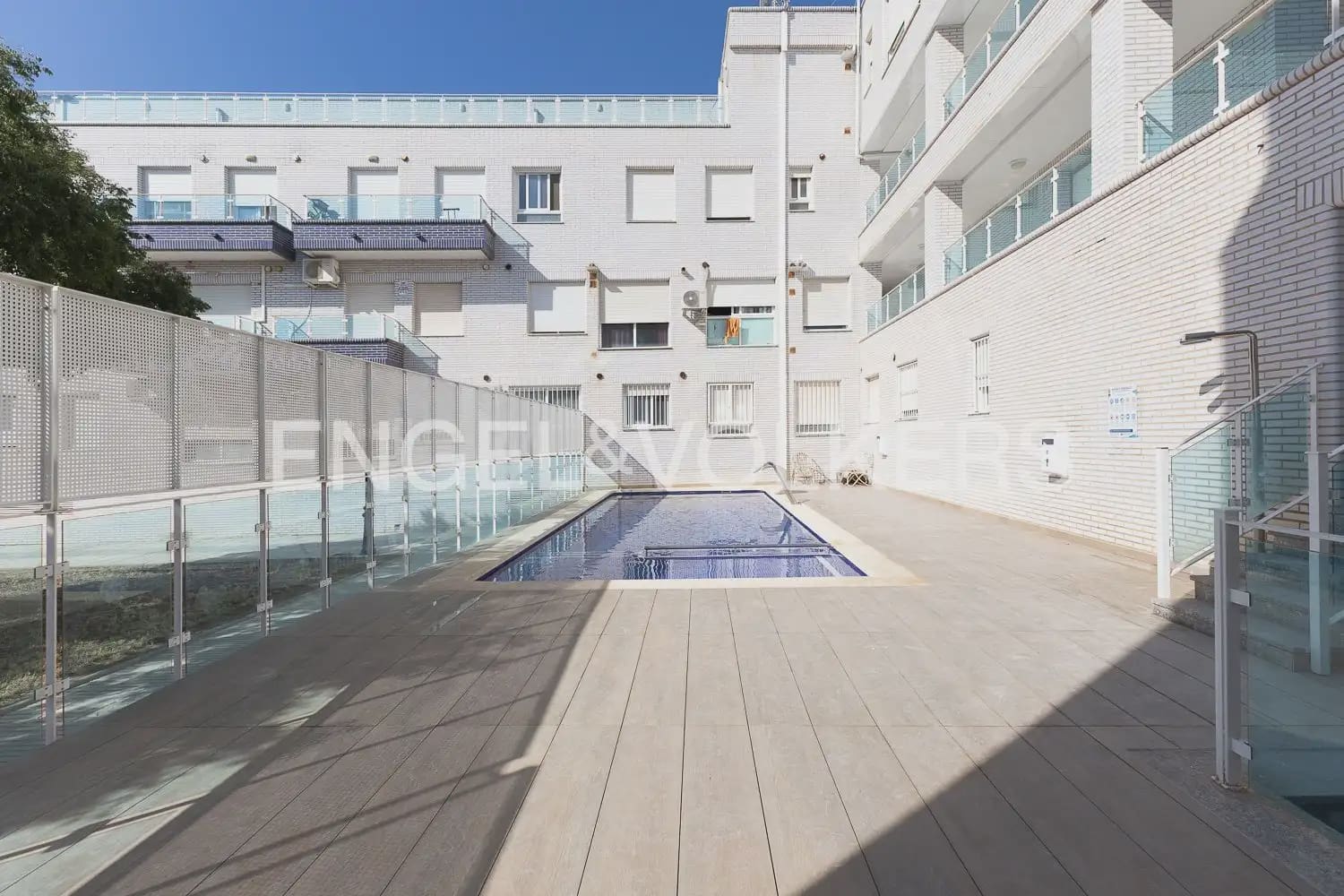 Ático de 3 habitaciones en Rafelbunyol en alquiler con piscina garaje - 1.150 € (Ref: 9902395)