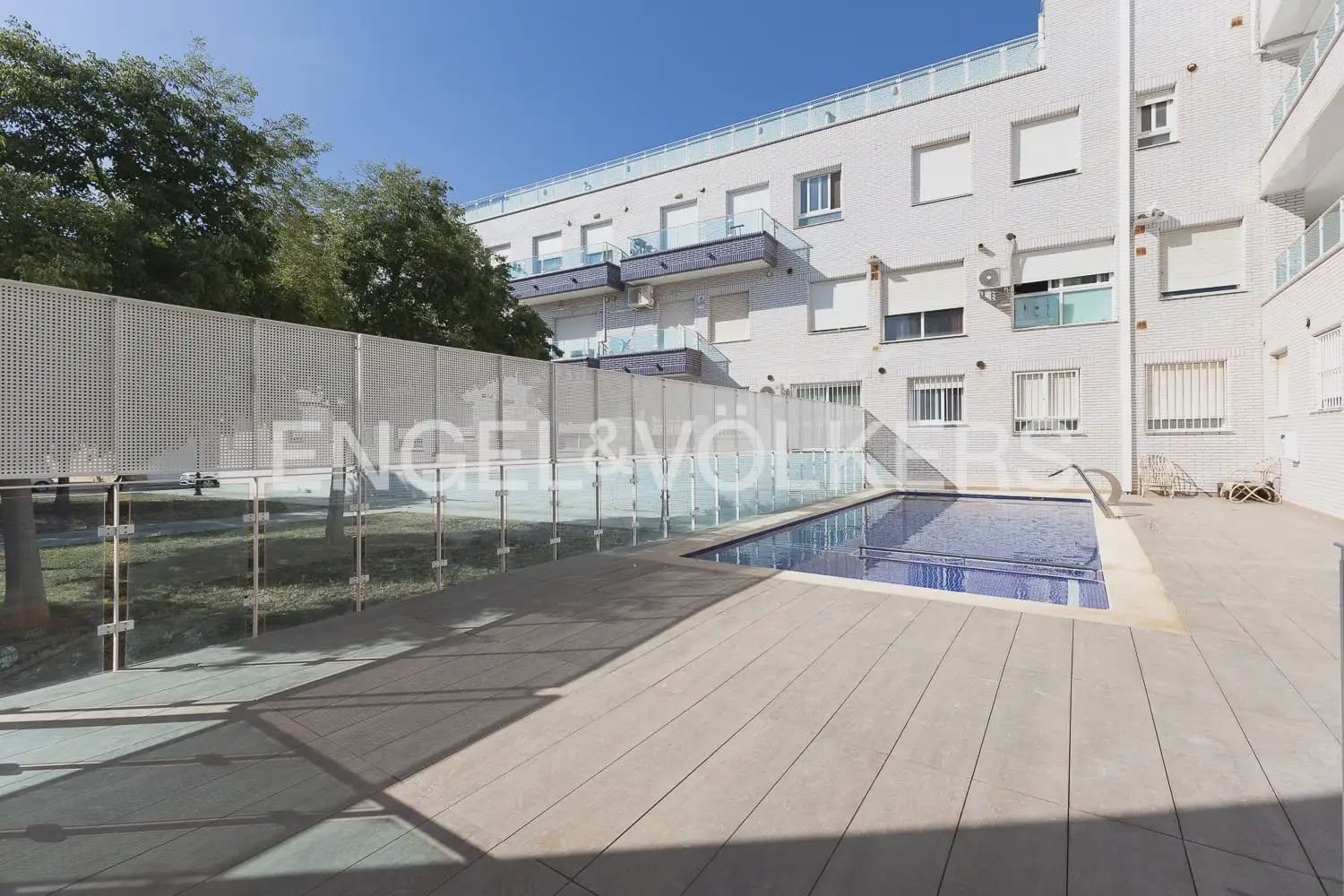 Ático de 3 habitaciones en Rafelbunyol en alquiler con piscina garaje - 1.150 € (Ref: 9902395)