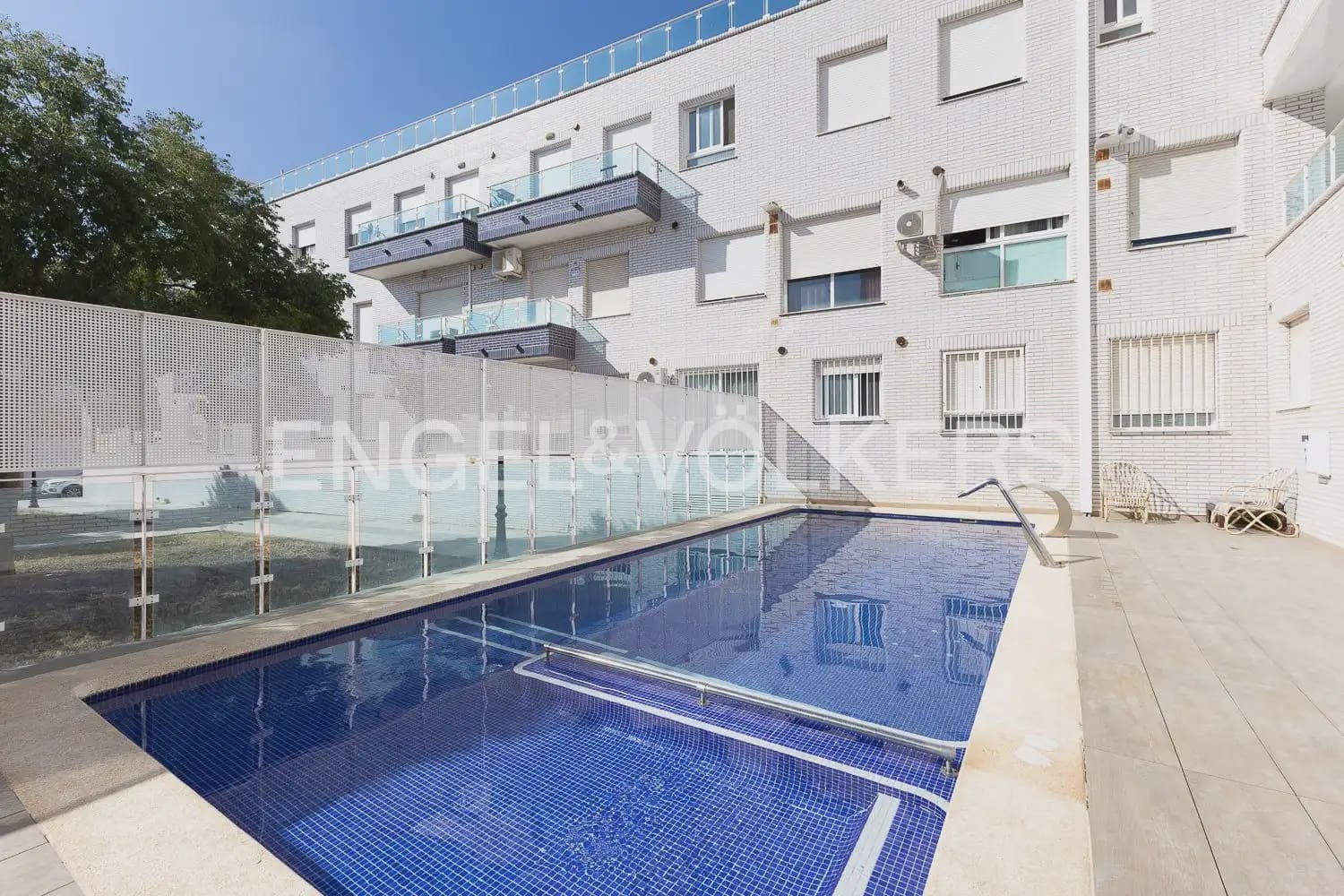 Ático de 3 habitaciones en Rafelbunyol en alquiler con piscina garaje - 1.150 € (Ref: 9902395)
