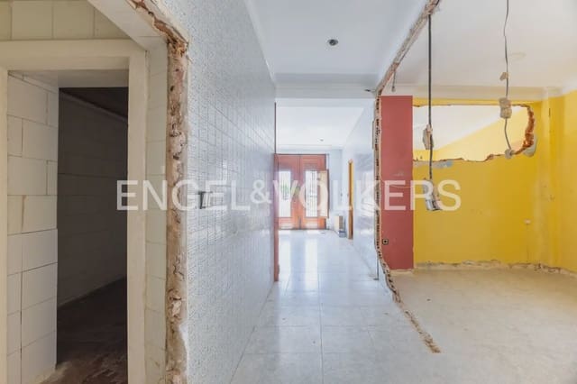 Casa de 8 habitaciones en Meliana en venta con garaje - 269.000 € (Ref: 9902396)