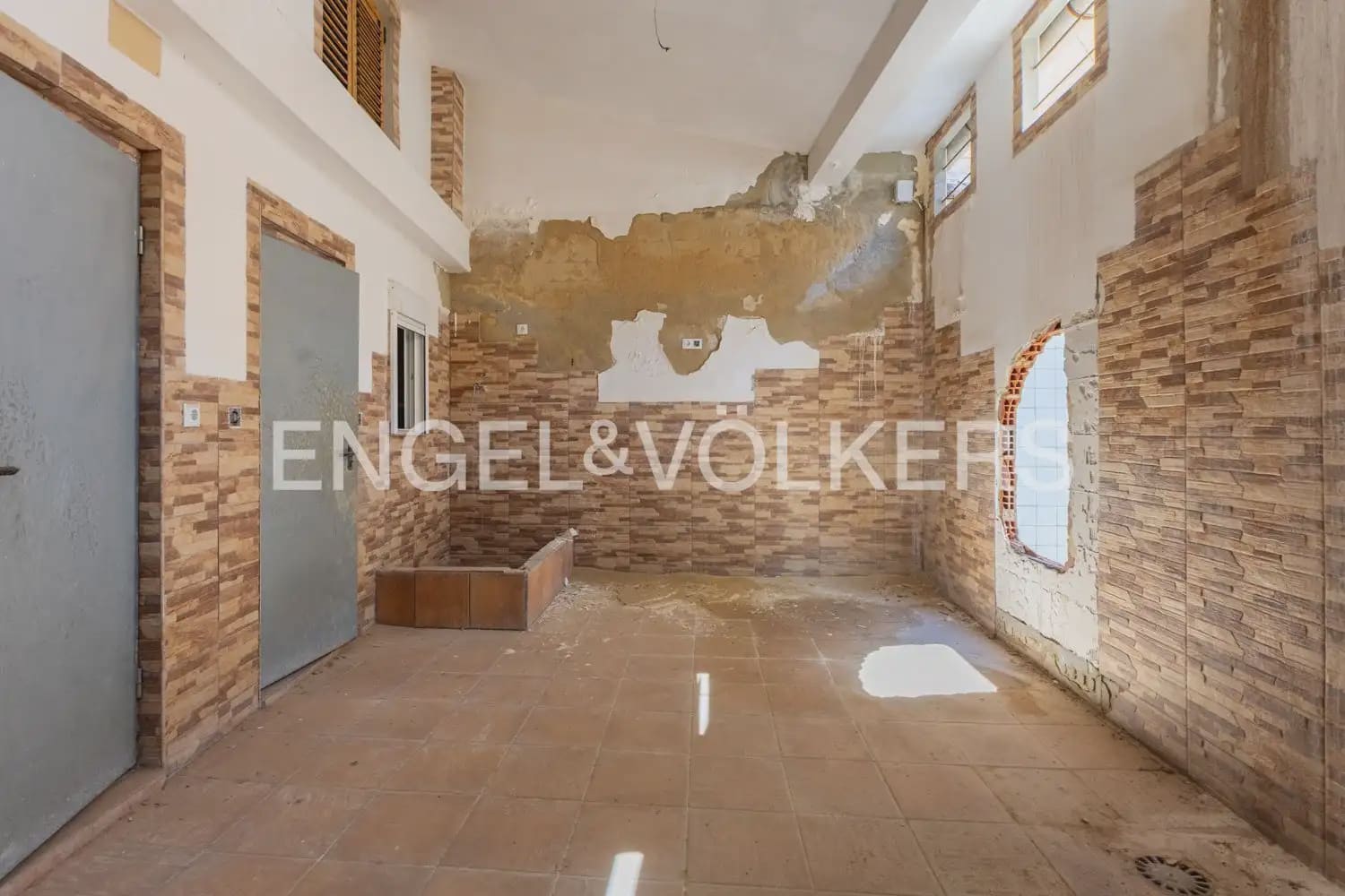 Casa de 8 habitaciones en Meliana en venta con garaje - 269.000 € (Ref: 9902396)